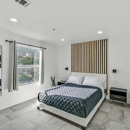 Condo Close To Strip And Raiders Stadium Лас Вегас Екстериор снимка